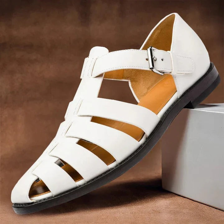 Men's Sandals With Adjustable Straps And Supportive Open Toe Design