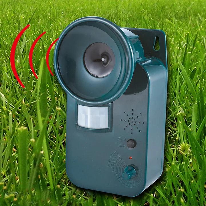 Outdoor Ultrasonic Pest And Animal Repeller 5000 Sq Ft 9V DC Cordless