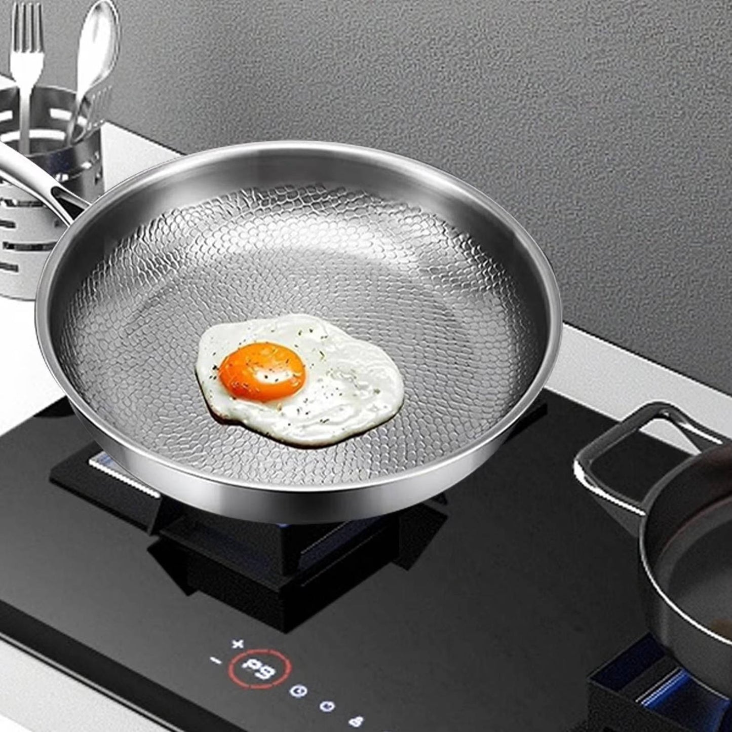 Nonstick Frying Pan With Titanium Coating, PFOA-Free, Scratch-Resistant