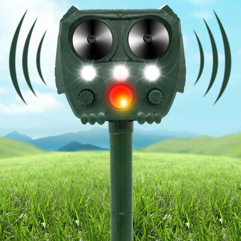 Ultrasonic Animal Repellent Device For Cats, Foxes, Rats, Squirrels, Dogs