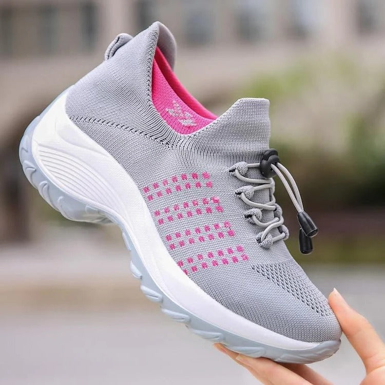 Sneakers With Supportive Footbed For All-Day Comfort And Stability