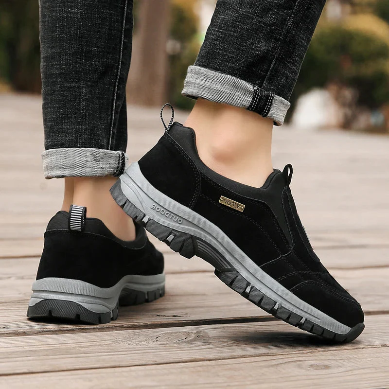 Hiking Shoes With Enhanced Foot Support And All-Terrain Traction