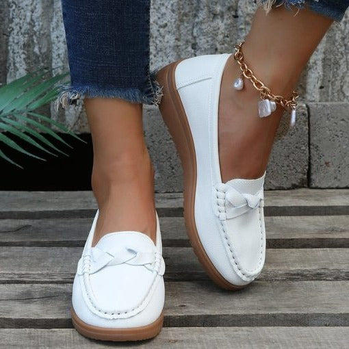 Women's Walking Loafers Soft Leather Slip-On Comfortable Casual Shoes