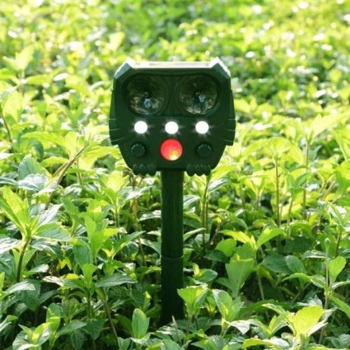 Snake Repeller Ultrasonic Solar Powered Outdoor Yard Garden Electronic Device